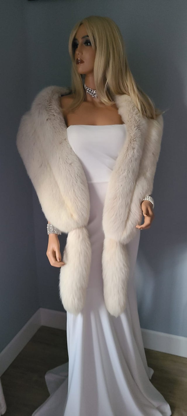Luxury Vintage Black FOX Fur Fling with Tails , Real Fur Stole , Fox Boa,  Fox Shawl, Winter Wedding Fur , Old Hollywood Glamour Fur , Great Gatsby  Party Fur Wrap, Bridal, Formal, Retro Fur