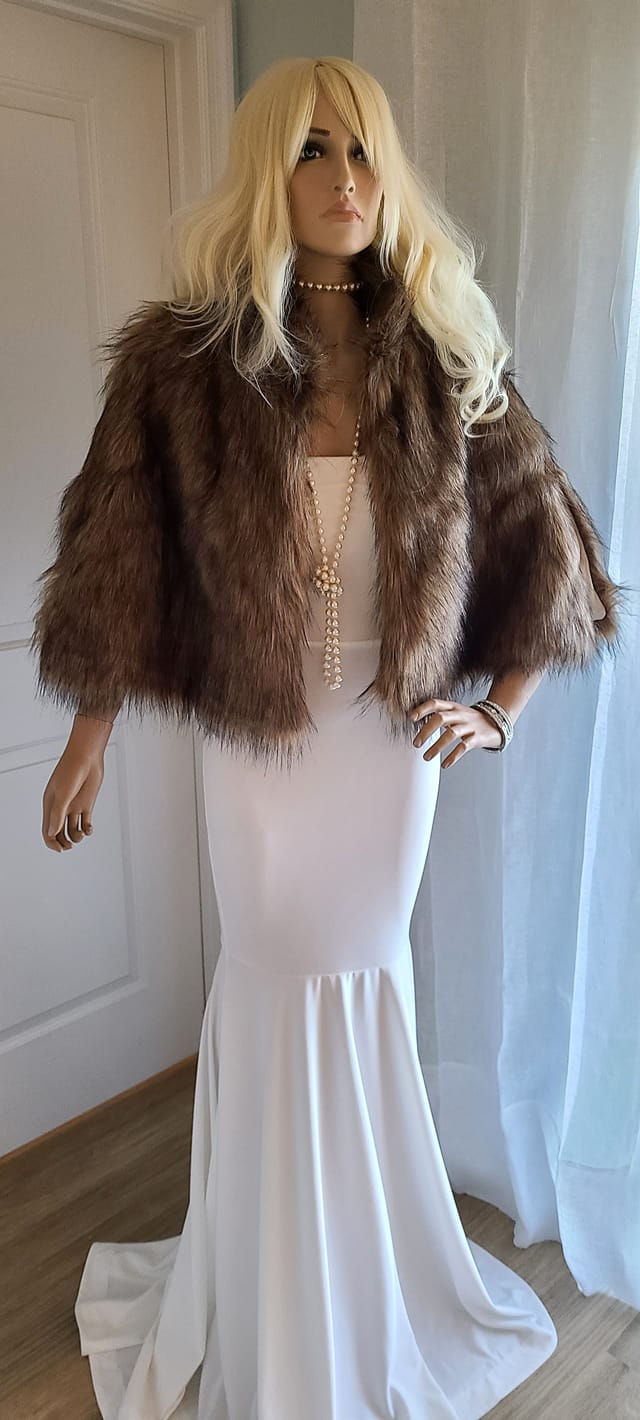 Luxury Faux Fur Bridal Jacket, Fur Shawl, Winter Wedding Fur Bolero